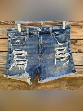 American Eagle Outfitters Distressed High Rise Shortie Size 12 NWT